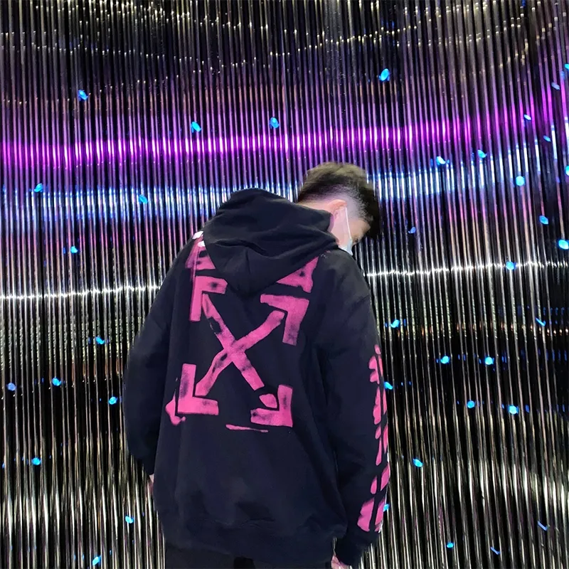 ♻️💯Upper body reference model picture❤️Top tested version OFF-WHITE (OW) 99 pink oil graffiti for men and women, pure cotton same style loose pullover hooded sweatshirt jacket zipper, professional handmade dot printing, delicate and full, strong color layering, breathable printing and not sticky! The gradient of the layers is clear, the texture and texture are visible, the fabric and printing are completely combined, and the frosted feel is delicate. The fabric is made of 460g fish scale terry cotton fabric, which has a full drape. Customized zipper pull with OFFWHITE metal engraving on it and a concave feel. This is a must-see for identification. The hat rope pendant clock has metal engravings. This is a detail that is easily overlooked.  Like Monet's oil paintings, it has always occupied the top sales list on major domestic and foreign platforms, and offline stores can also be said to be often out of stock.  Couple matching, personalized and trendy! Elegant and classic style, versatile for daily use. Couple style 👫 Suitable for both men and women. Size chart Recommended 180-220 pounds P: 420
